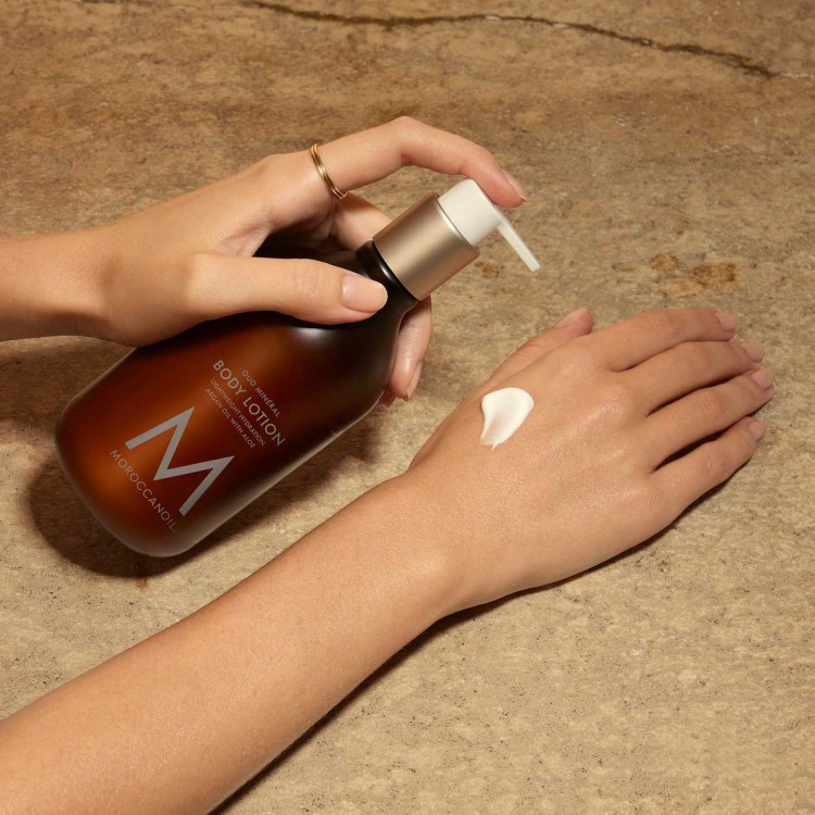 Balsam do Ciała Moroccanoil Oud Mineral 360ml